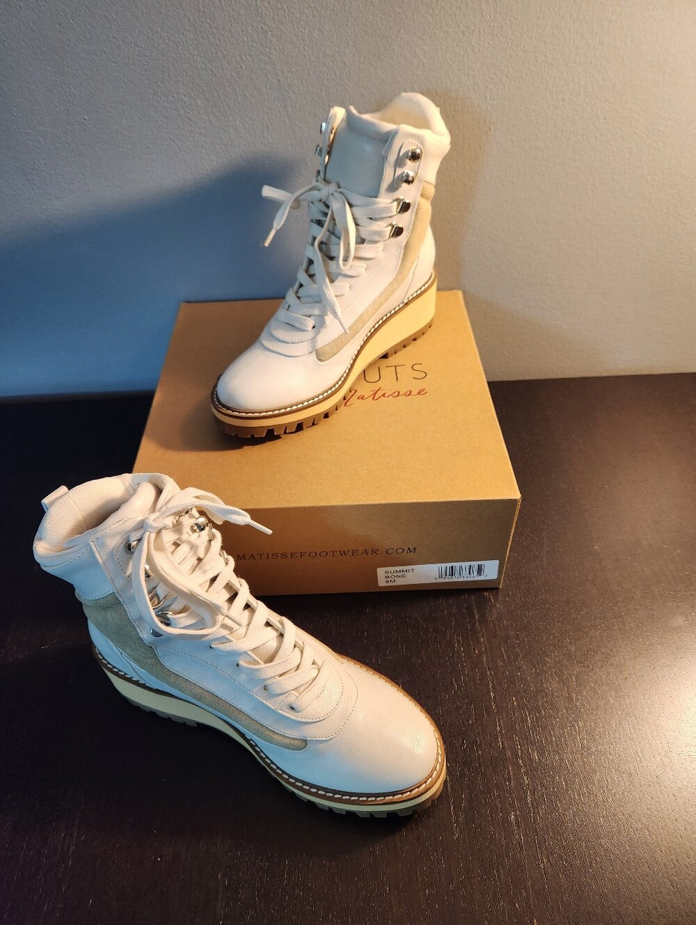 Matisse By Cocunut Off-White Lace-Up Platform Boots. Brand New With A Box